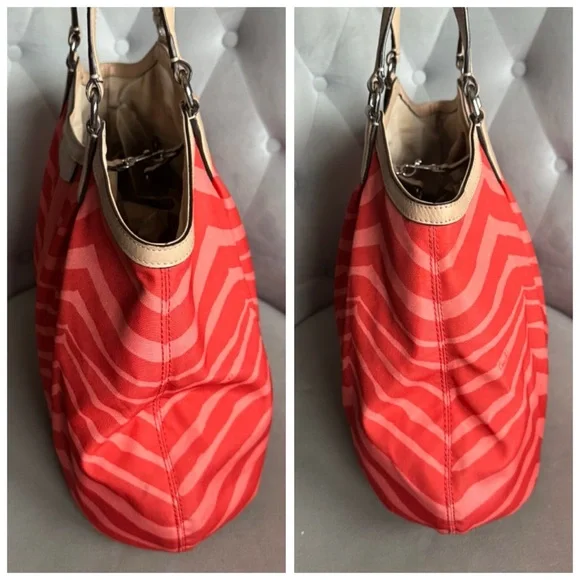 Coach large tote Bag - Picture 9 of 15